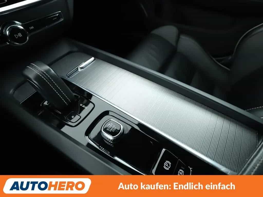 Volvo V60 2.0 B4 R-Design Aut.*NAV*LED*TEMP*CAM*PDC*SHZ* 09/2021-photo-23