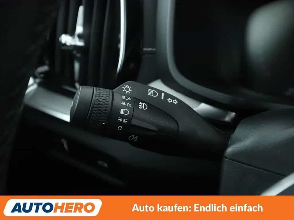 Volvo V60 2.0 B4 R-Design Aut.*NAV*LED*TEMP*CAM*PDC*SHZ* 09/2021-photo-25