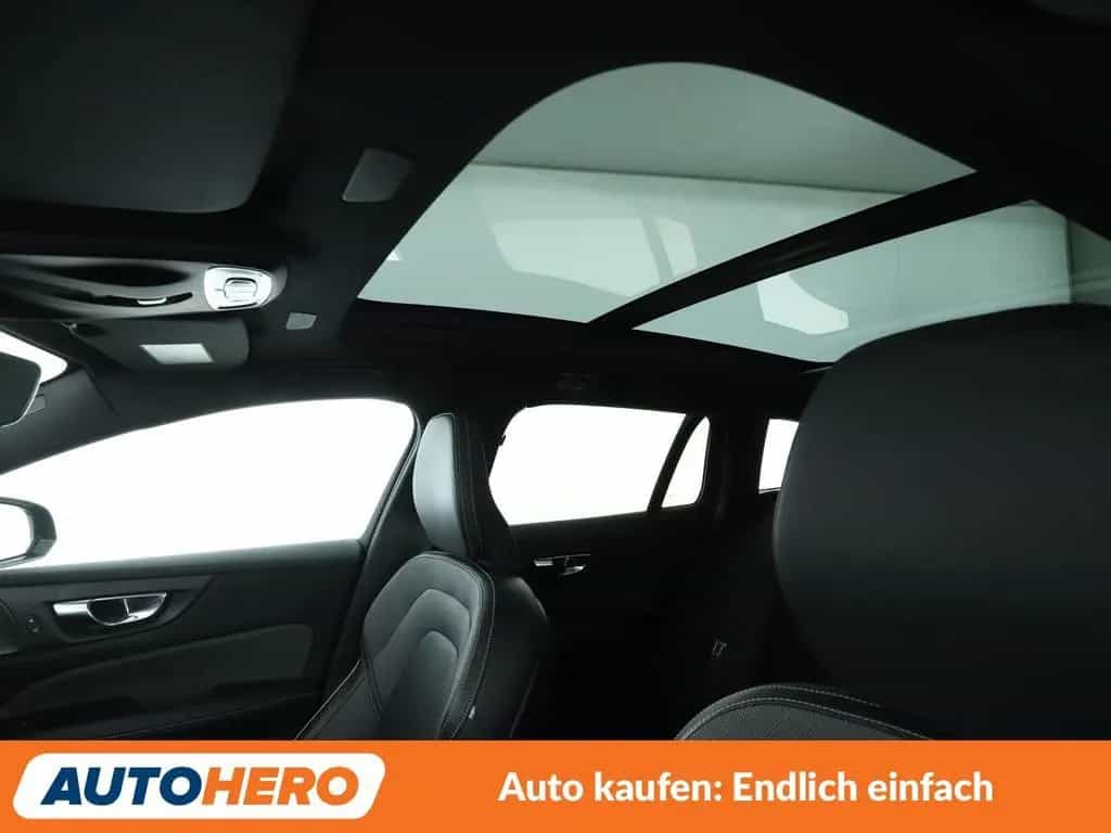 Volvo V60 2.0 B4 R-Design Aut.*NAV*LED*TEMP*CAM*PDC*SHZ* 09/2021-photo-28