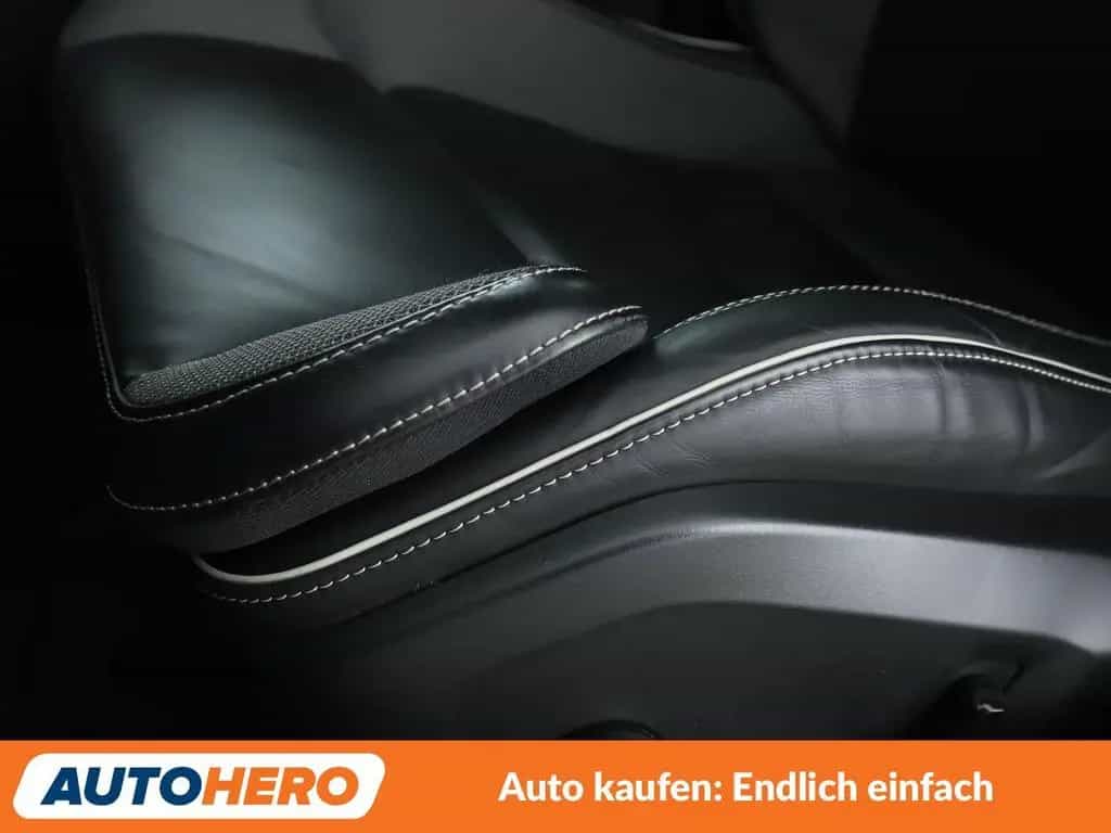 Volvo V60 2.0 B4 R-Design Aut.*NAV*LED*TEMP*CAM*PDC*SHZ* 09/2021-photo-29