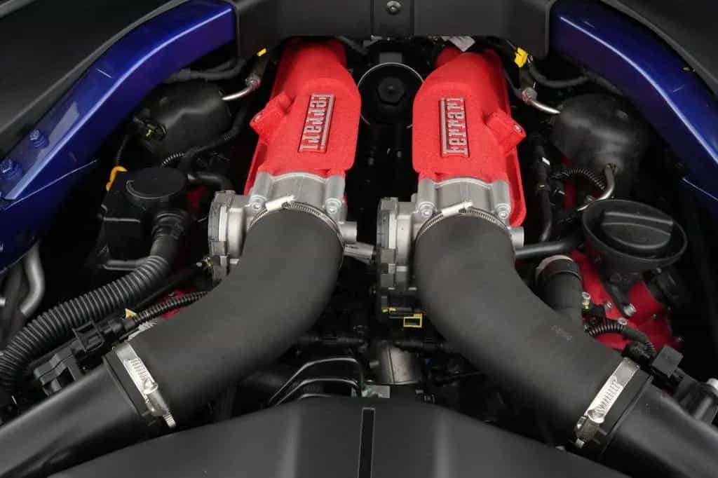 Ferrari Roma Scuderia Logo - Sitzbelüftung 08/2022-photo-26