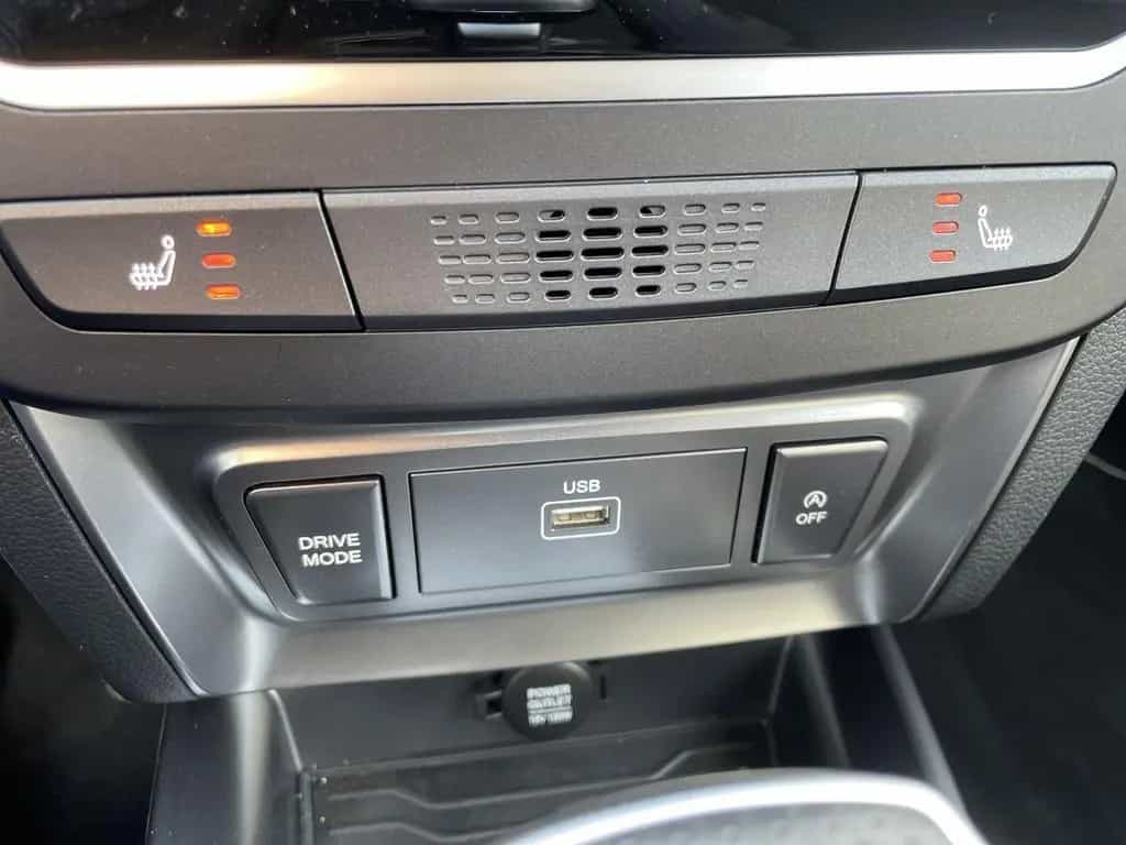 KGM Tivoli 1.5 T-GDi 2WD Automatik Bliss, *Navi, Kam 09/2025-photo-14