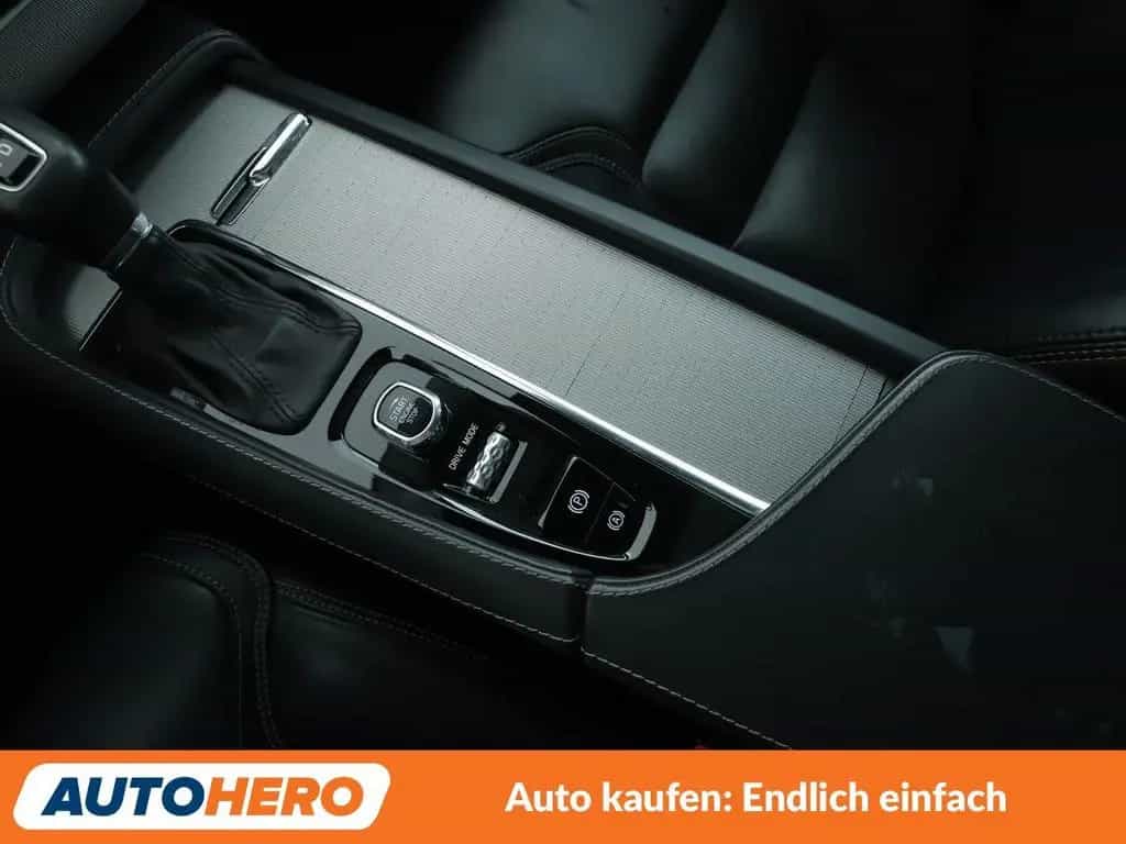 Volvo 2.0 D5 Inscription AWD Aut.*NAV*LED*TEMP*CAM*AHK 07/2017-photo-23