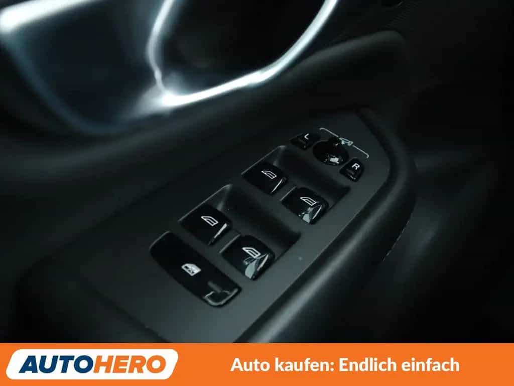 Volvo 2.0 D5 Inscription AWD Aut.*NAV*LED*TEMP*CAM*AHK 07/2017-photo-24