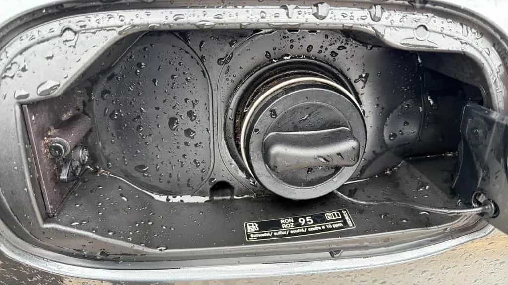 Mercedes-Benz C-Class 200 (BE CAR / LIKE NEW / CAMERA / NAVI / HEATE 04/2016-photo-35