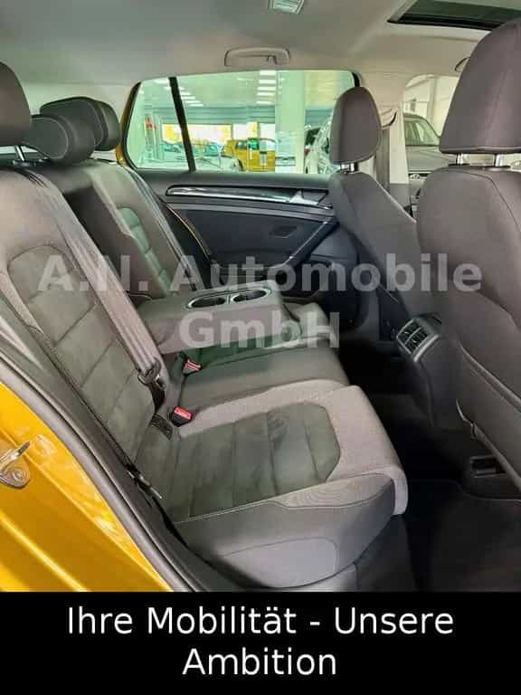 Volkswagen Golf Highline 1.5 TSI*ACC*AHK*Cam*Navi*SHZ*PDC 09/2018-photo-17
