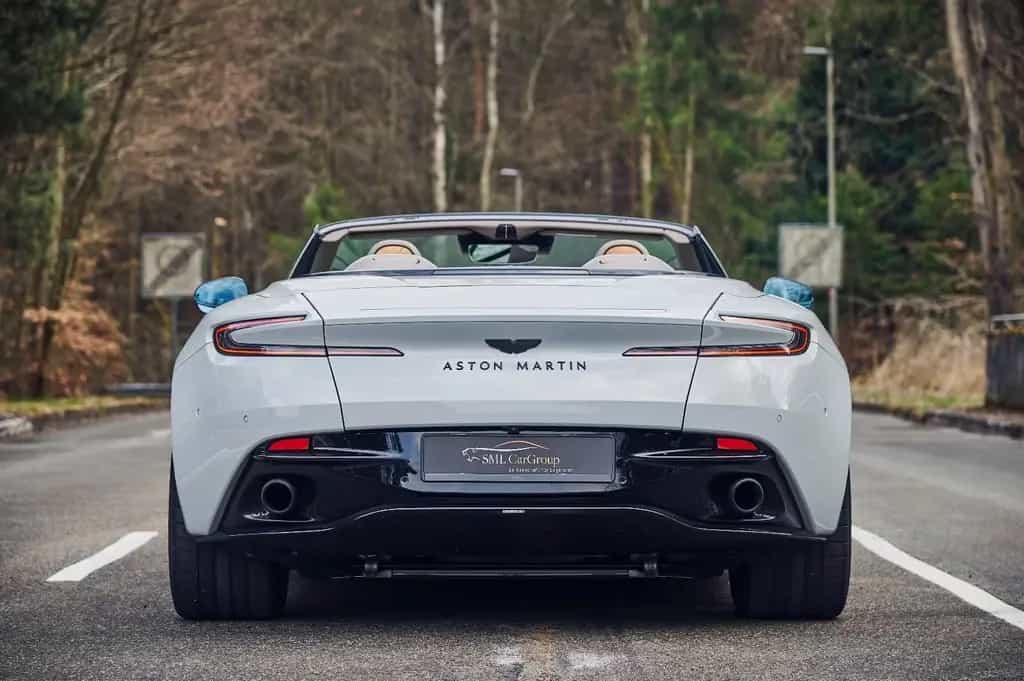 Aston Martin DB12 Volante / Apex Grey / Bowers & Wilkins 07/2024-photo-2