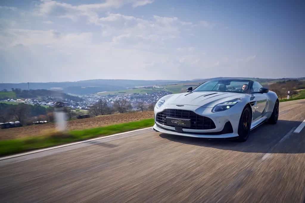 Aston Martin DB12 Volante / Apex Grey / Bowers & Wilkins 07/2024-photo-30