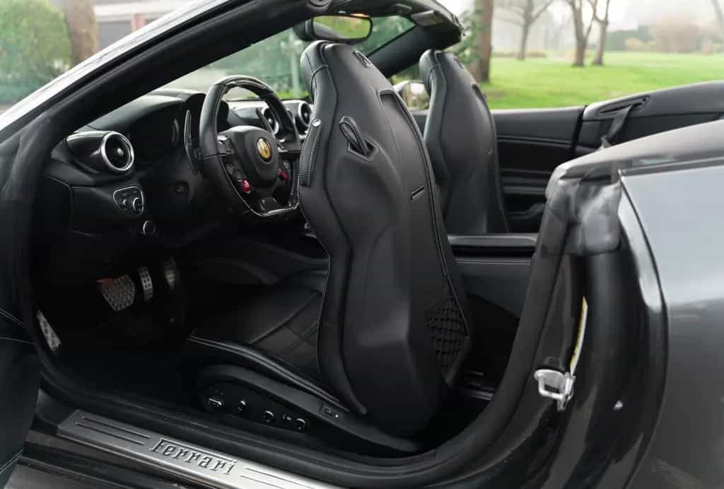 Ferrari California 3.9 V8 T 4-Sitzer 07/2015-photo-21