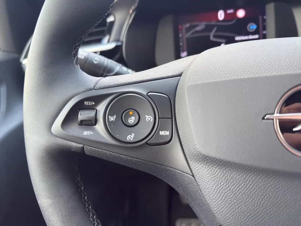 Opel Corsa F GS*LED*CARPLAY*KAM*SCHECKHEFT 05/2024-photo-23
