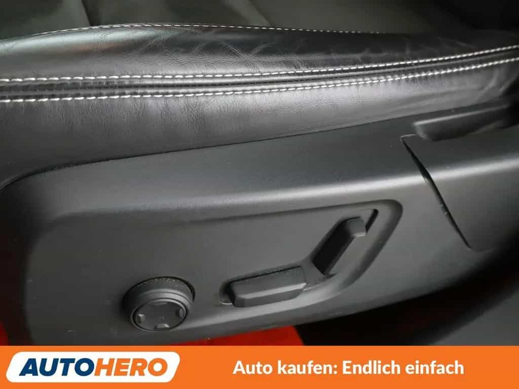 Volvo 2.0 T5 R-Design AWD Aut.*NAV*LED*TEMP*360CAM*PDC 02/2018-photo-29
