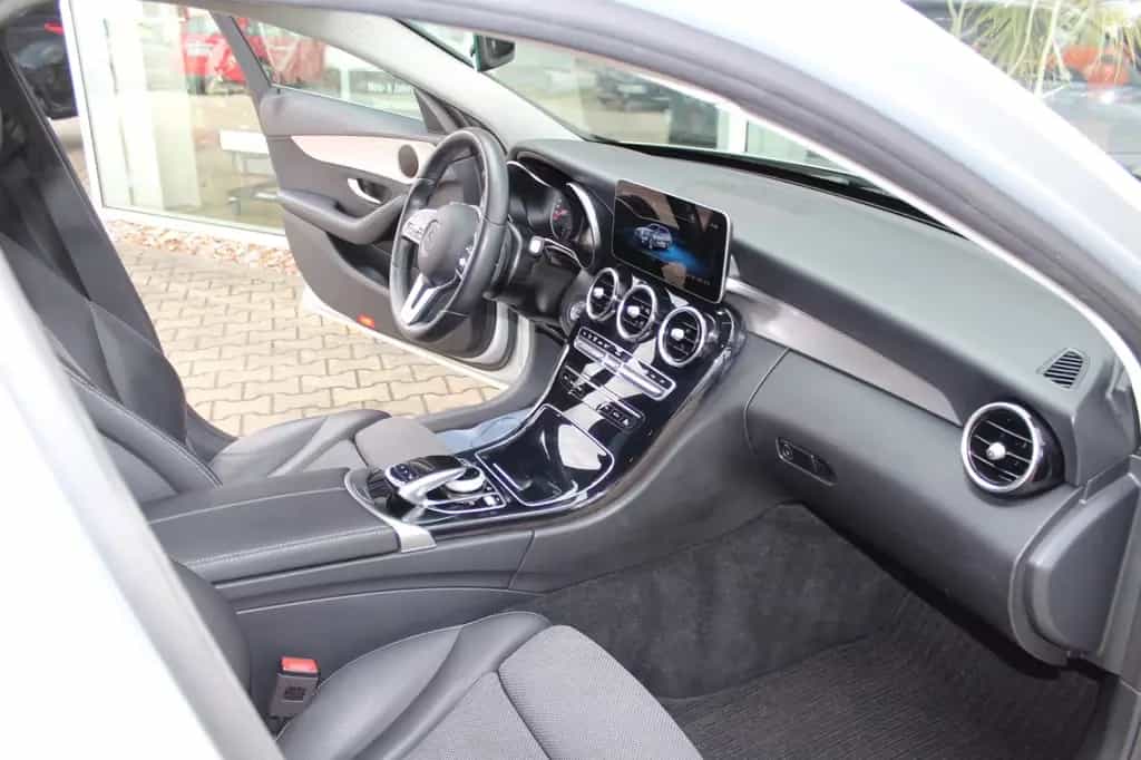 Mercedes-Benz C 180 T-Modell / Multibeam LED / AHK 01/2022-photo-14