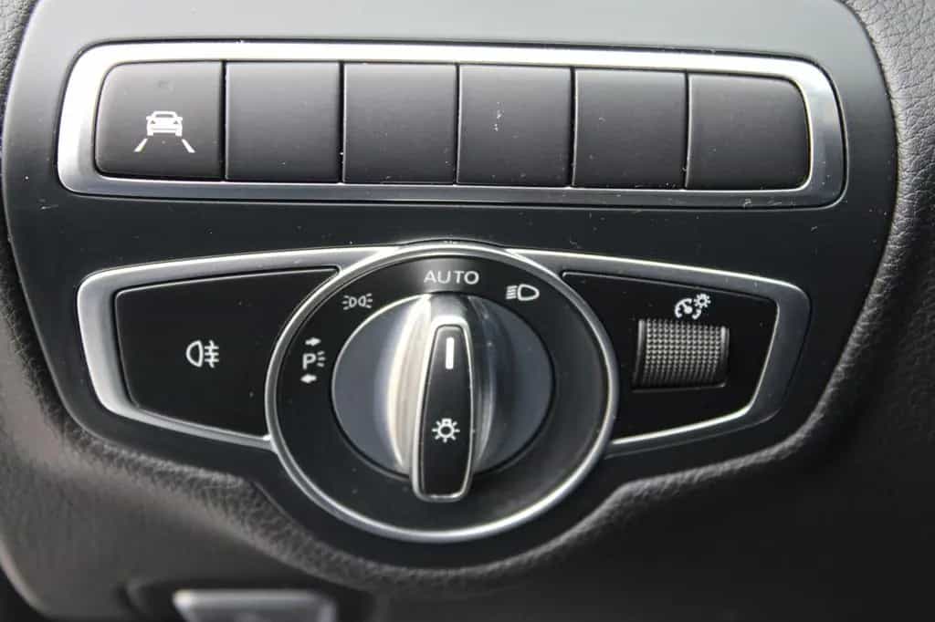 Mercedes-Benz C 180 T-Modell / Multibeam LED / AHK 01/2022-photo-19