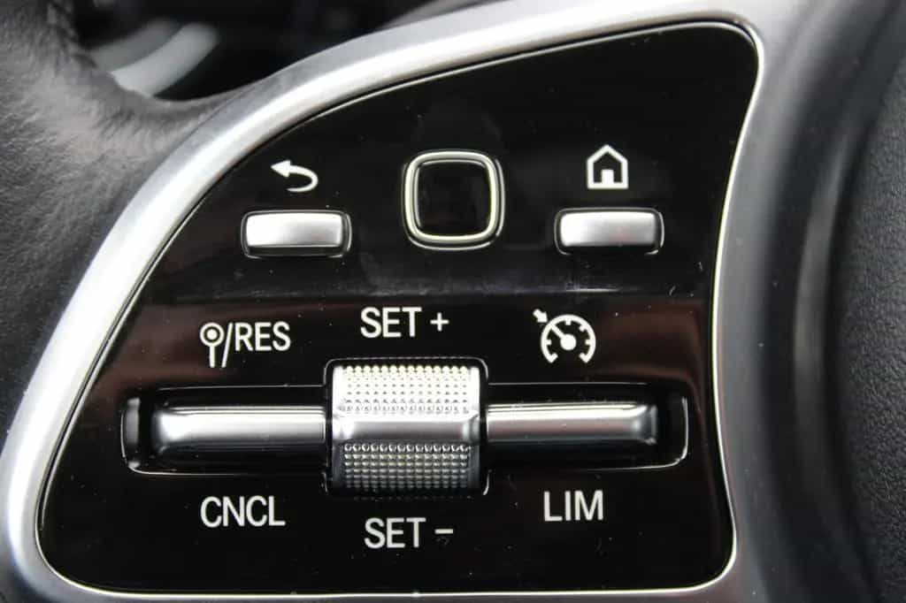 Mercedes-Benz C 180 T-Modell / Multibeam LED / AHK 01/2022-photo-27
