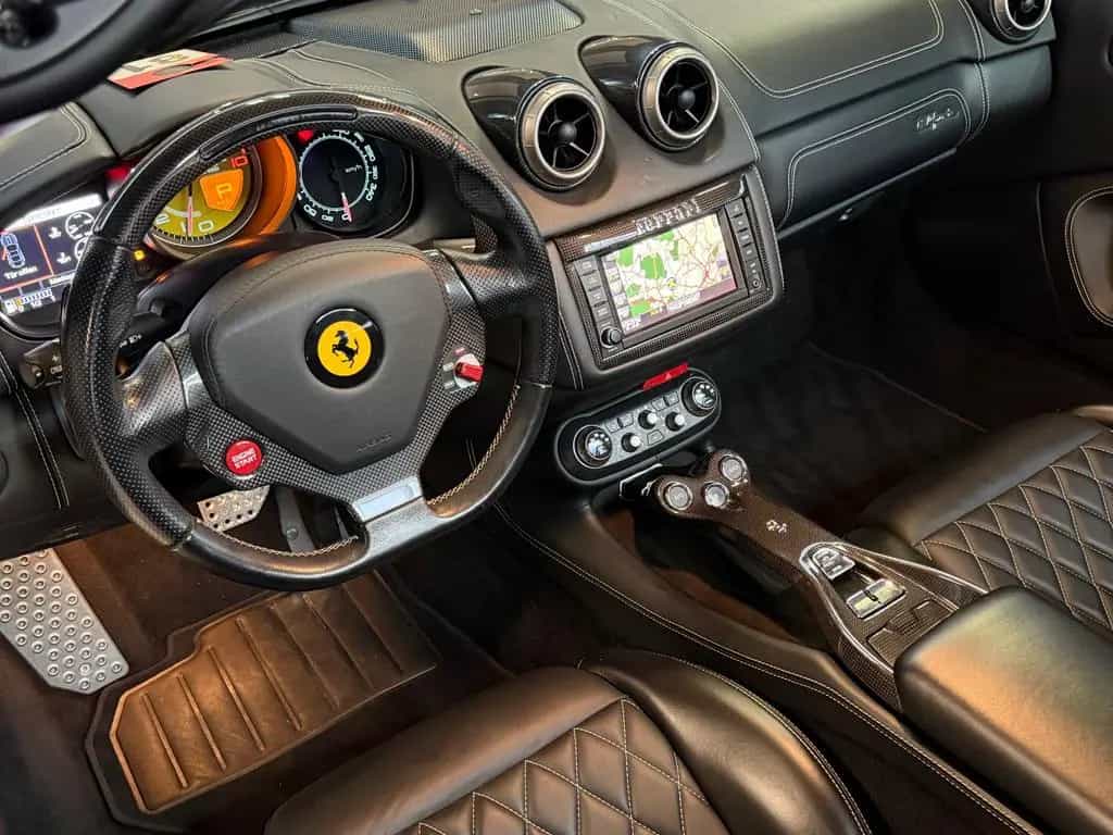 Ferrari California 30 V8 /CARBON/KAM/LED-LENKRAD/TOP 09/2014-photo-23