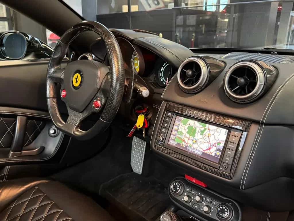 Ferrari California 30 V8 /CARBON/KAM/LED-LENKRAD/TOP 09/2014-photo-29