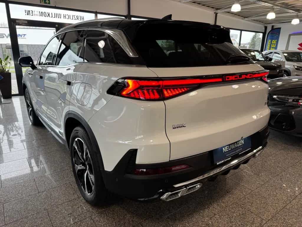 BAIC Beijing X75 *Apple CarPlay, 360°-Kamera* null-photo-4