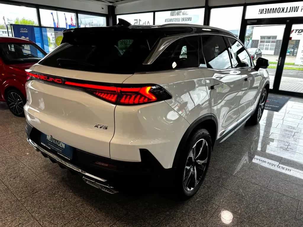 BAIC Beijing X75 *Apple CarPlay, 360°-Kamera* null-photo-5