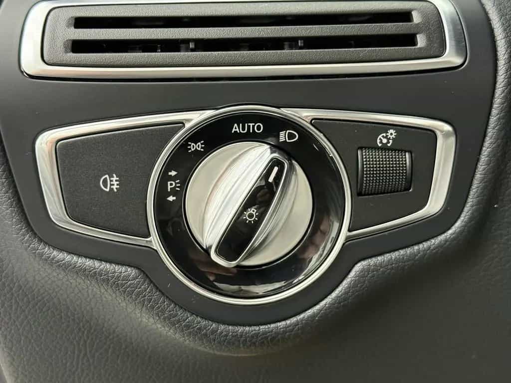 Mercedes-Benz GLC 220 d 4Matic, LED, Leder, Navi, 9G, ILS, AHK 10/2015-photo-11