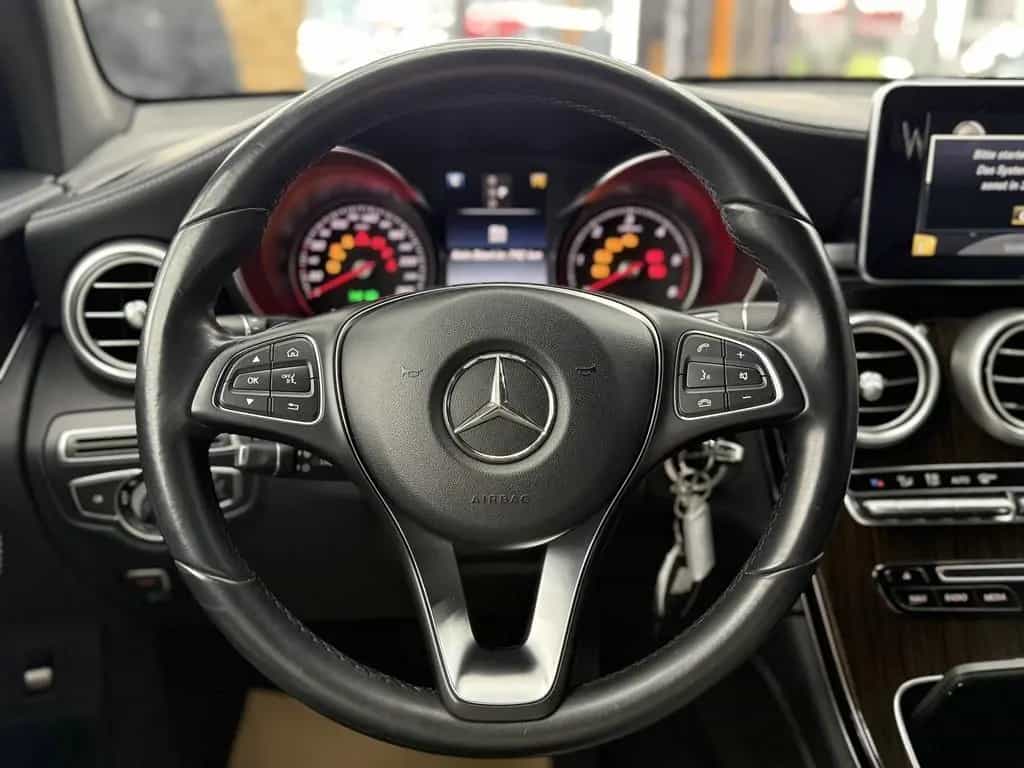 Mercedes-Benz GLC 220 d 4Matic, LED, Leder, Navi, 9G, ILS, AHK 10/2015-photo-3