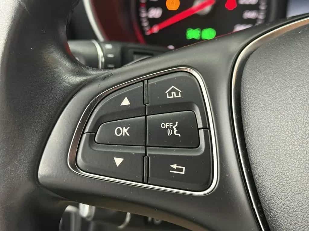 Mercedes-Benz GLC 220 d 4Matic, LED, Leder, Navi, 9G, ILS, AHK 10/2015-photo-4