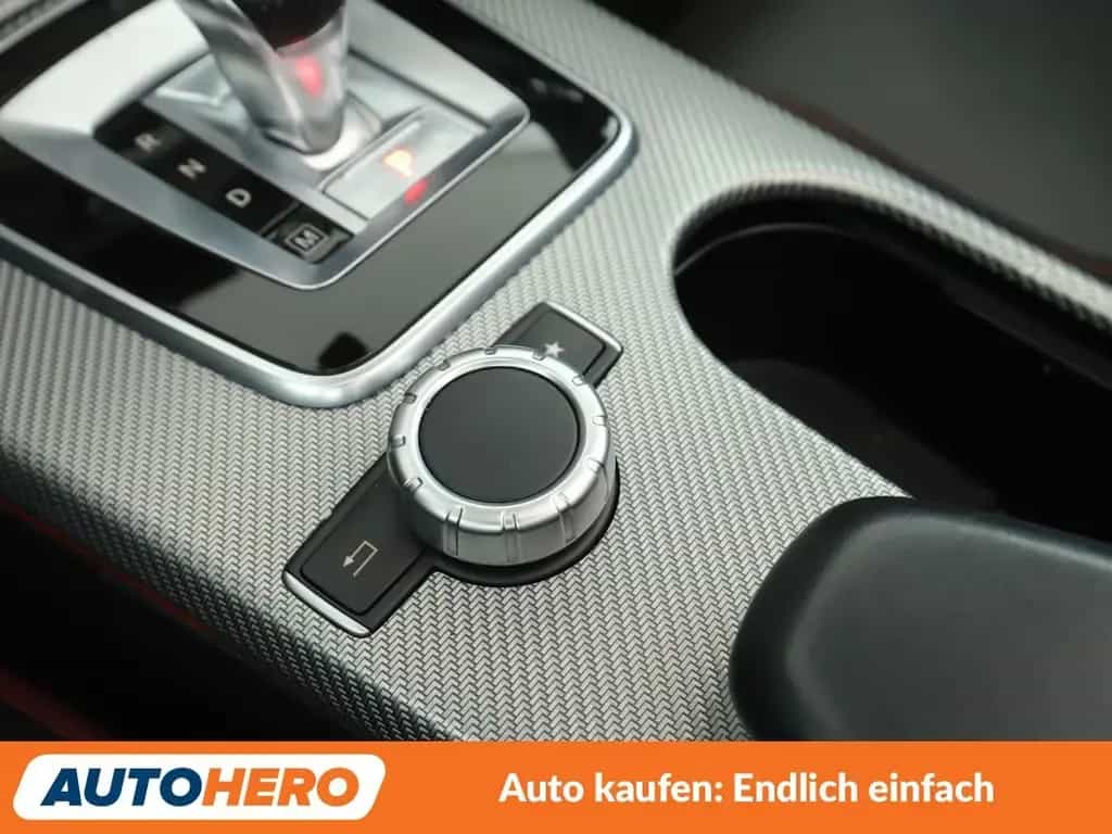 Mercedes-Benz SLC 200 CGI AMG Line Aut.*LED*NAVI*TEMPO*PDC*SHZ 12/2016-photo-24
