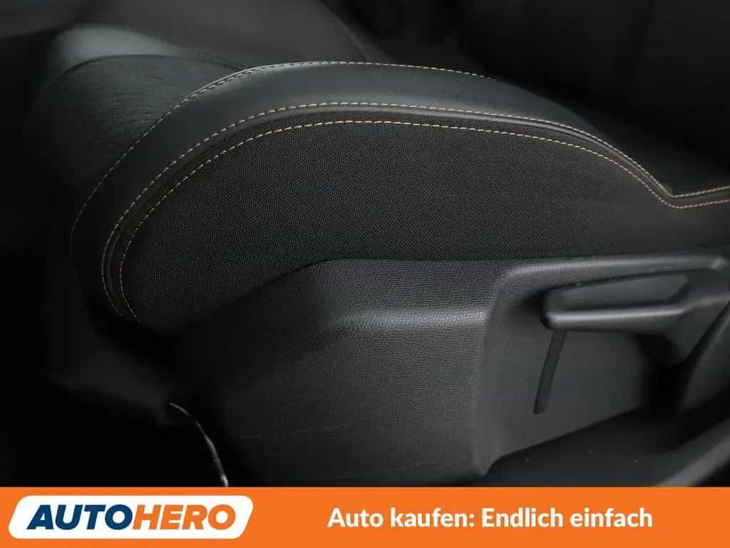 Peugeot 3008 1.5 Blue-HDi Allure Aut*NAVI*LED*TEMPO*CAM* 08/2020-photo-27