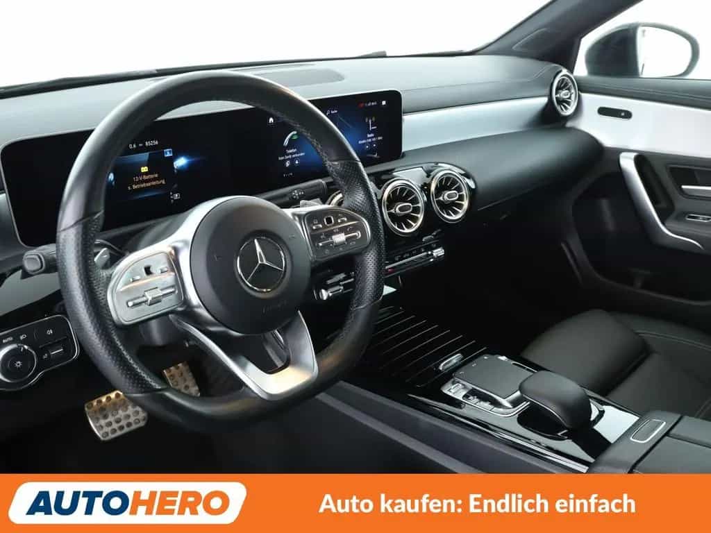 Mercedes-Benz A-Class 220 AMG Line Aut.*LED*NAVI*ACC*CAM*PDC*SHZ* 04/2019-photo-10
