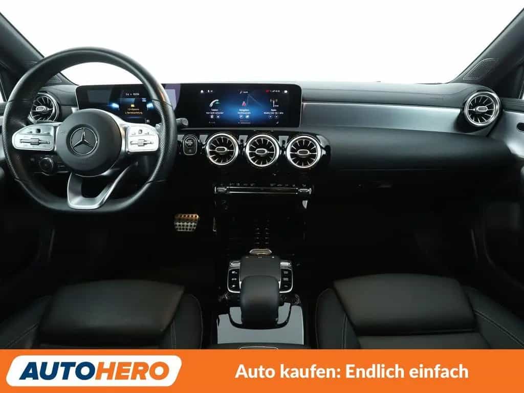 Mercedes-Benz A-Class 220 AMG Line Aut.*LED*NAVI*ACC*CAM*PDC*SHZ* 04/2019-photo-11
