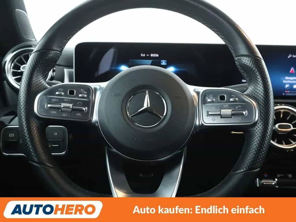 Mercedes-Benz A-Class 220 AMG Line Aut.*LED*NAVI*ACC*CAM*PDC*SHZ* 04/2019-photo-18