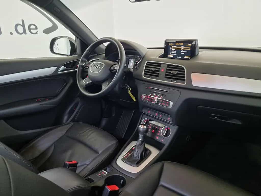 Audi Q3 2.0 TDi S tronic Bi-Xenon Navi Klima Leder 01/2018-photo-11