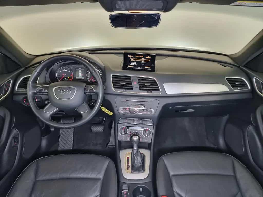 Audi Q3 2.0 TDi S tronic Bi-Xenon Navi Klima Leder 01/2018-photo-9