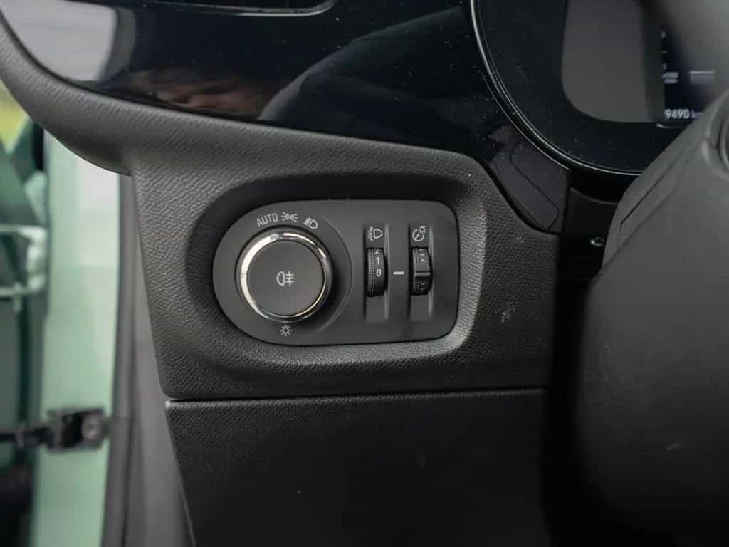 Opel Corsa F YES*Eukalyptus Grün*DAB*KAMERA*SITZHZG 04/2025-photo-18