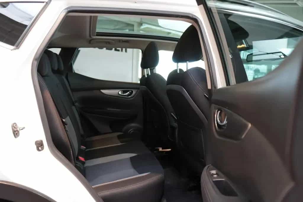 Nissan Qashqai 1.6 N-Connecta*LED*Navi*Kamera*Pano* 08/2017-photo-6