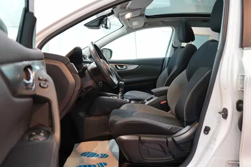 Nissan Qashqai 1.6 N-Connecta*LED*Navi*Kamera*Pano* 08/2017-photo-7