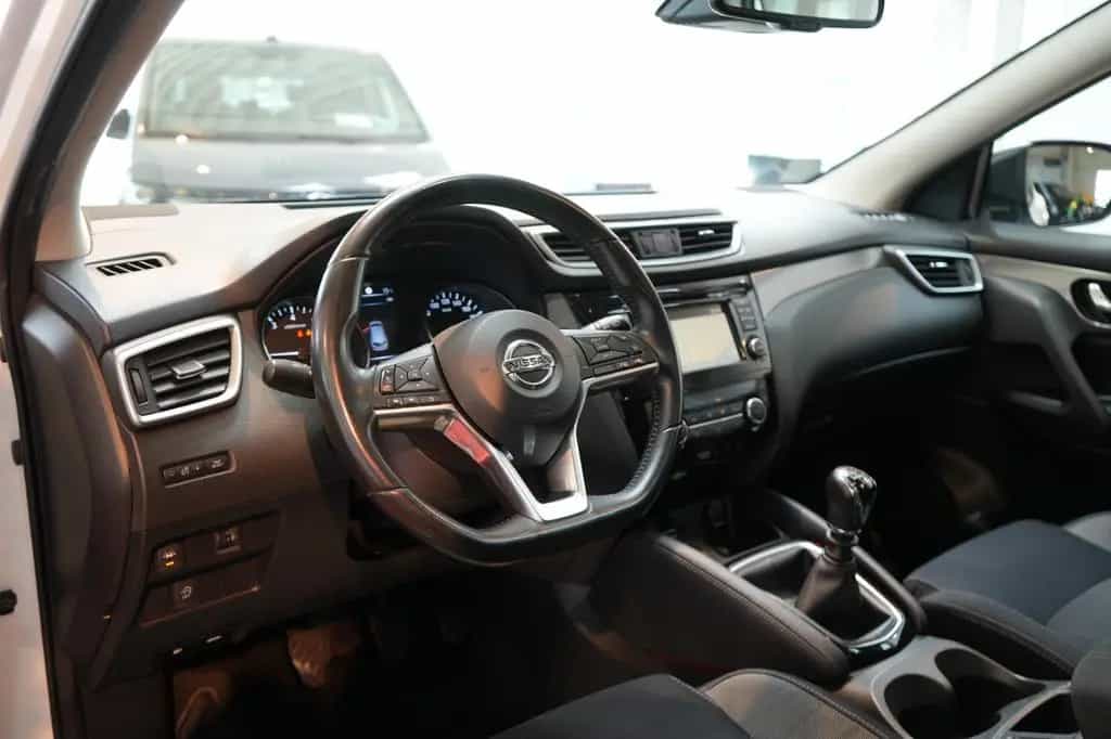 Nissan Qashqai 1.6 N-Connecta*LED*Navi*Kamera*Pano* 08/2017-photo-8