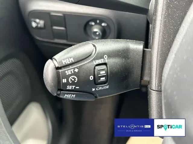 Citroën C3 Shine 1.2 PureTech 110 EAT6 C3 1.2 PureTech 1 10/2022-photo-16