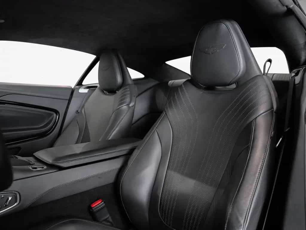 Aston Martin DB11 V8 Coupe Aston Martin Hamburg 07/2020-photo-11