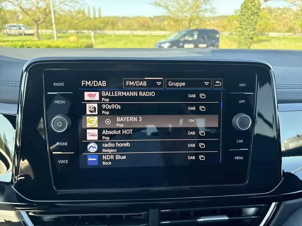 Volkswagen T-Roc R-Line 1.5 TSI DSG Matrix+Rückfahrk.+Navi+ 02/2026-photo-11