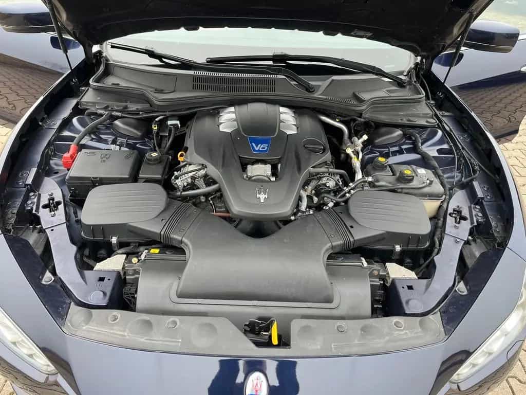 Maserati Ghibli SQ4 Aut-Navi-Kamera-Schieb-8xBereifung 06/2015-photo-19