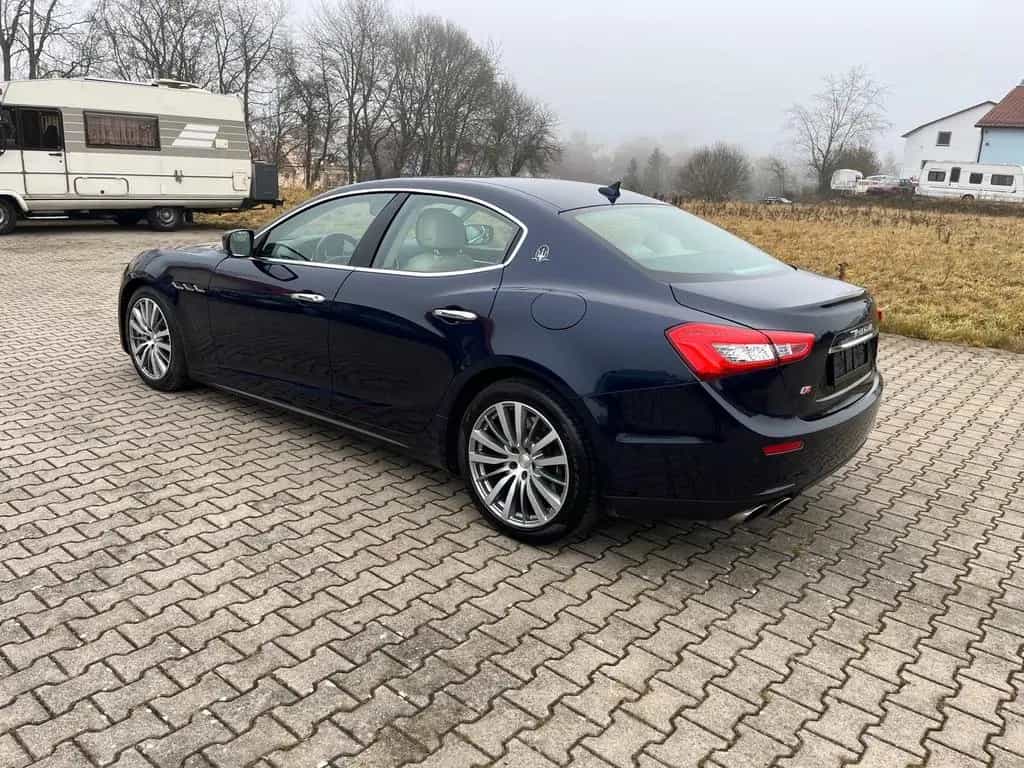 Maserati Ghibli SQ4 Aut-Navi-Kamera-Schieb-8xBereifung 06/2015-photo-4