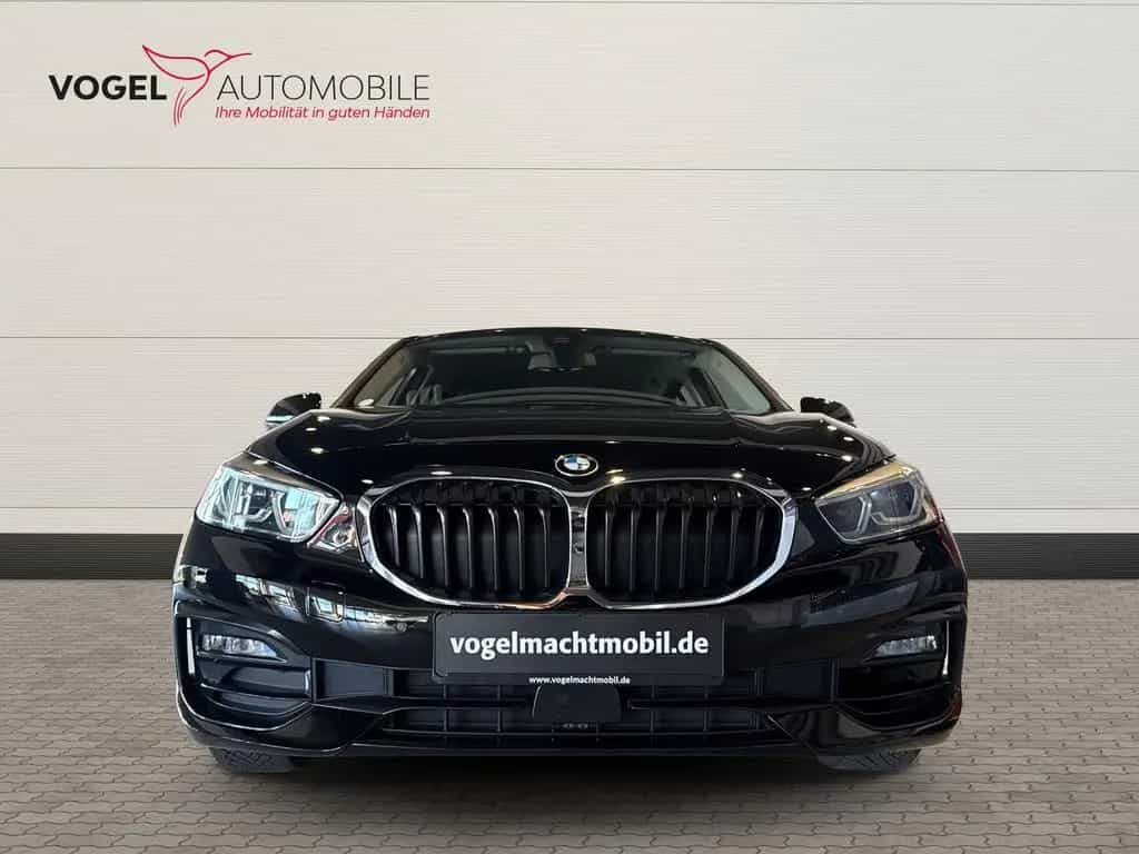 BMW 1 Series 118i Limousine Sport Line AHK+LED+Virtual+PDC+LM 03/2020-photo-1