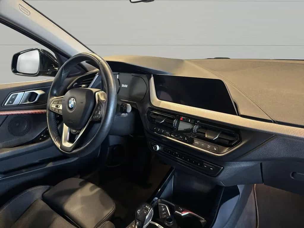 BMW 1 Series 118i Limousine Sport Line AHK+LED+Virtual+PDC+LM 03/2020-photo-12