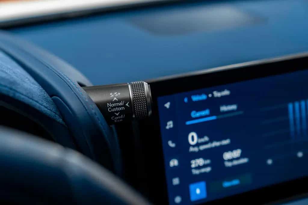 Lexus LC 500 Ultimate Edition 85/165 03/2024-photo-12