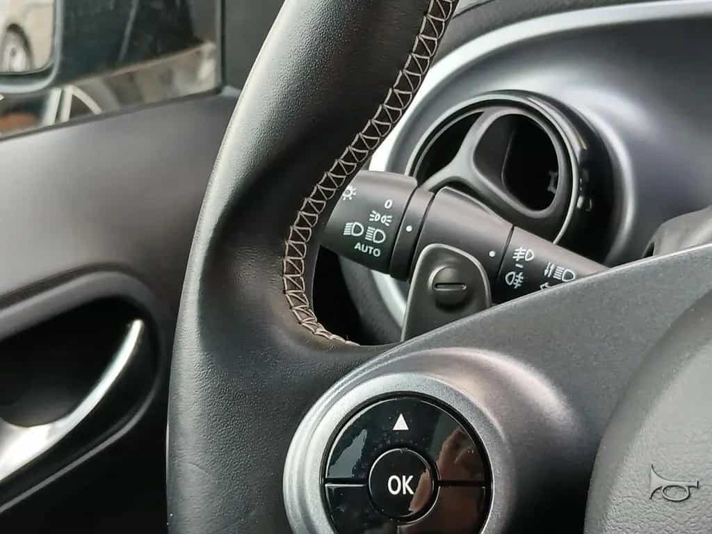 Smart ForTwo BRABUS Xclusive 122PS Panorama_Leder_Ambiente_ 06/2019-photo-23