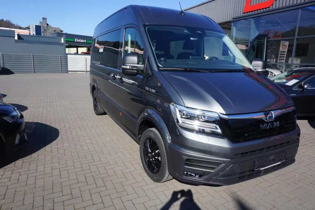 MAN TGE 3.180 DSG 9-Sitzer VIP Shuttle Leder Standhe 05/2026-photo-0
