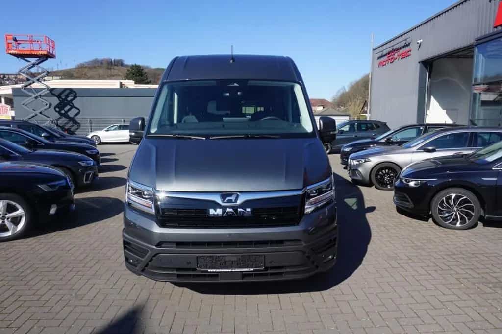 MAN TGE 3.180 DSG 9-Sitzer VIP Shuttle Leder Standhe 05/2026-photo-2
