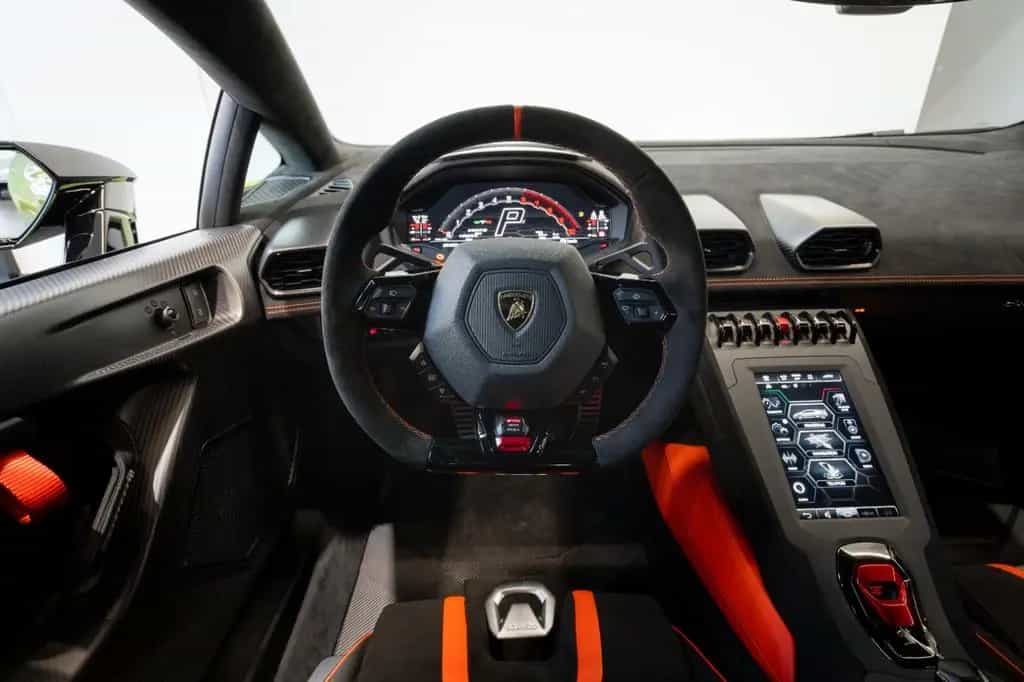 Lamborghini Huracán STO 02/2026-photo-11