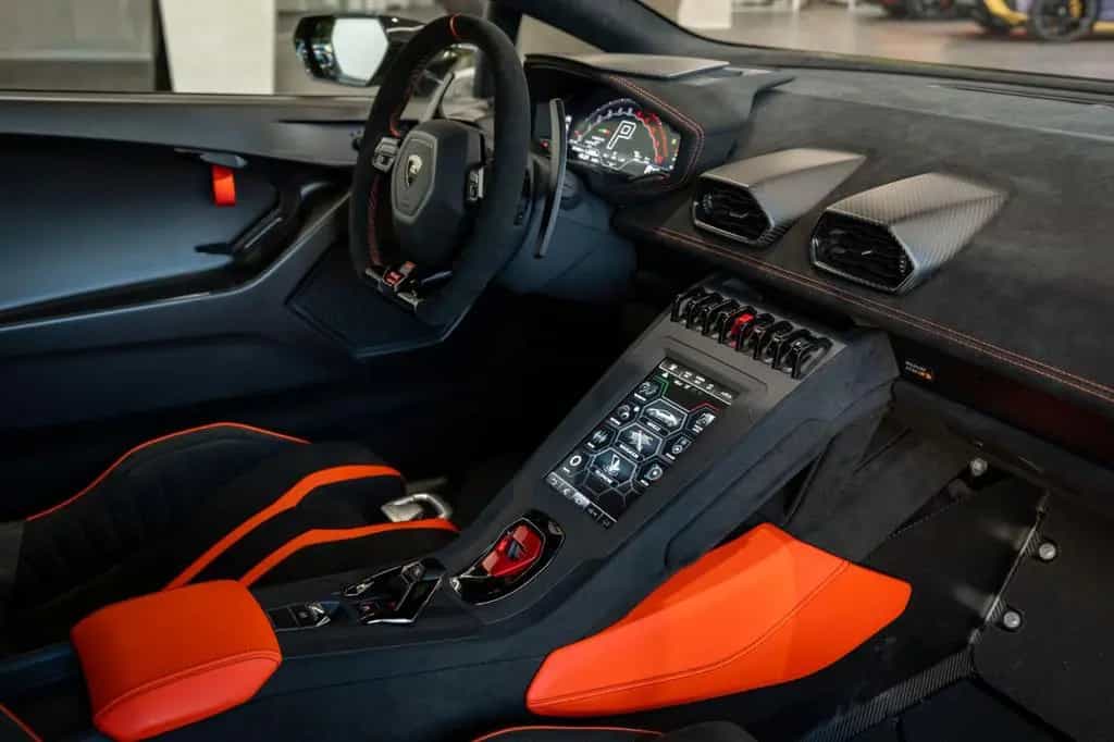 Lamborghini Huracán STO 02/2026-photo-6