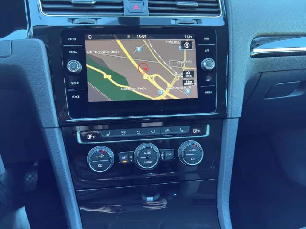Volkswagen Golf VII Highline Navi*AAC*LED*ACC*Massage*SHZ*1 01/2020-photo-10